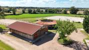 Maison en pierre, structure équestre 13 hectares