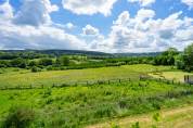 Ancienne Ferme - terrain de 1,9 hectare + boxes chevaux