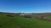 Propriété à rénover sur 60ha avec étang, proche Terrasson