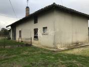 JAYAT / Ferme à rénover / 80 m² / 3.56 ha