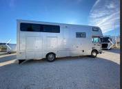 Camion chevaux 4/5 places + home car 