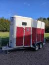 van 2 places Ifor Williams pour chevaux lourds