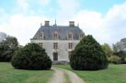 CHATEAU XIXe DANS UN ECRIN DE VERDURE