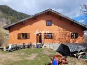 Ferme sur les hauteurs de Mo&ucirc;tiers