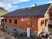 Ferme sur les hauteurs de Mo&ucirc;tiers