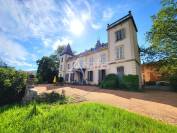 Château et Domaine Viticole - BEAUJOLAIS