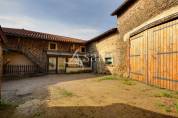 FERME TRADITIONNELLE - MONTS DU LYONNAIS