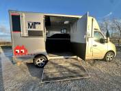 Camionnette MTM 2 chevaux stalle - 5 places assises 