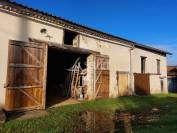 Corps de ferme sur 18ha avec plantation de Douglas