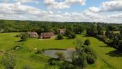 Domaine de 28 ha & gîtes équestre dans le Périgord vert