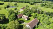 Domaine de 28 ha & gîtes équestre dans le Périgord vert