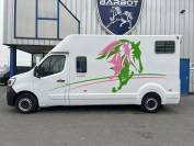 Camion 2 chevaux renault master DCI 165 CV