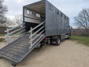 Camion PL transport chevaux