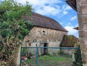 Au sud de la Corrèze, proche du Lot, ensemble bâti avec 22ha70