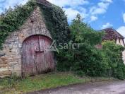 Au sud de la Corrèze, proche du Lot, ensemble bâti avec 22ha70