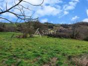 Au sud de la Corrèze, proche du Lot, ensemble bâti avec 22ha70