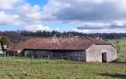 Grange en pierre à rénover sur 5ha en Périgord vert