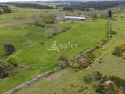 Bâtisses en pierre sur 4 hectares avec activités culinaire et