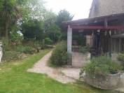 1 maison , 2 dépendances sur 4,5 hectares label bio