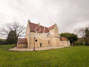 RARE: Bastide de 3 hectares aux portes de Falaise