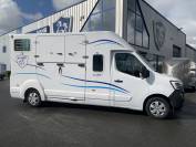 Camion 2 chevaux renault master DCI 165 CV