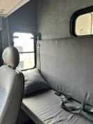 Camion chevaux 2 places 5Places assises