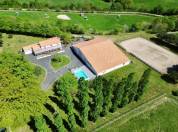 La Roche sur Yon (85)  - Longère - Grange - 16.5 Hectares