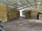 42 ha,  maison et 2 grands hangars Bourgogne