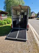 Van IFOR WILLIAMS  HB506