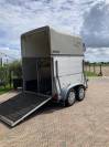Super net onderhouden 2 paards trailer extra hoog ! 