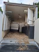 Camion mercedes 5-6 places chevaux