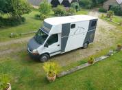 Kleine paardenvrachtwagen (B rijbewijs) Renault Master 2007 Tweedehands