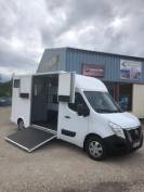 Furgoneta para caballos AP Petit NISSAN NV400 2024 Nuevo