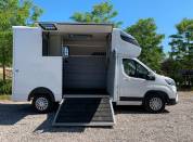 MAXUS DELIVER 9 LUXURY MSG STALLION LIGHT