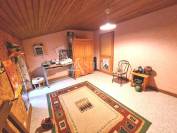 Belle quercynoise de 242 m² avec station fruitière sur 17 ha i