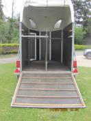 Van 2 chevaux ATEC 2001 – Très peu servi – Excellent ét
