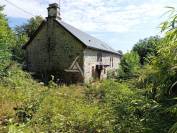 Enclos bâti avec environ 11ha10 de foncier bien groupé