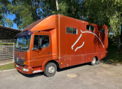 Mercedes Atego 7.5T 4 places chevaux 