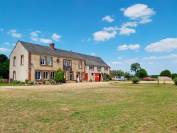PETITE FERME CLOSE sur 1.5ha avec installations