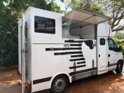 Furgoneta para caballos Opel Movano 2010 De segunda mano