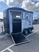 Van deux places, cheval liberté, modèle Touring 