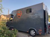 A LOUER CAMION VL RENAULT 3 places  180 CV Boite
