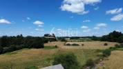 Propriété agricole bâtie d'environ 20 ha à l'écart du voisi