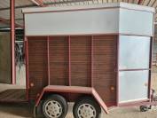 Van  pour  chevaux 