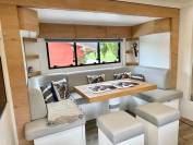 Man 26 400/ Krismar/2012/pop out/203.000km/222.000euros