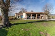 Domaine d'exception : 2 maisons d'habitations avec dépendances