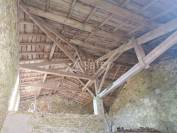 Corps de ferme en pierre sur 25ha avec étang
