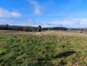 Corps de ferme en pierre sur 25ha avec étang