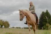 Cara, magnifique jument palomino de 12 ans pour loisir 