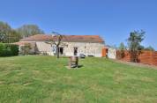 Maison d'habitation avec 2 gîtes équestres sur env. 6ha